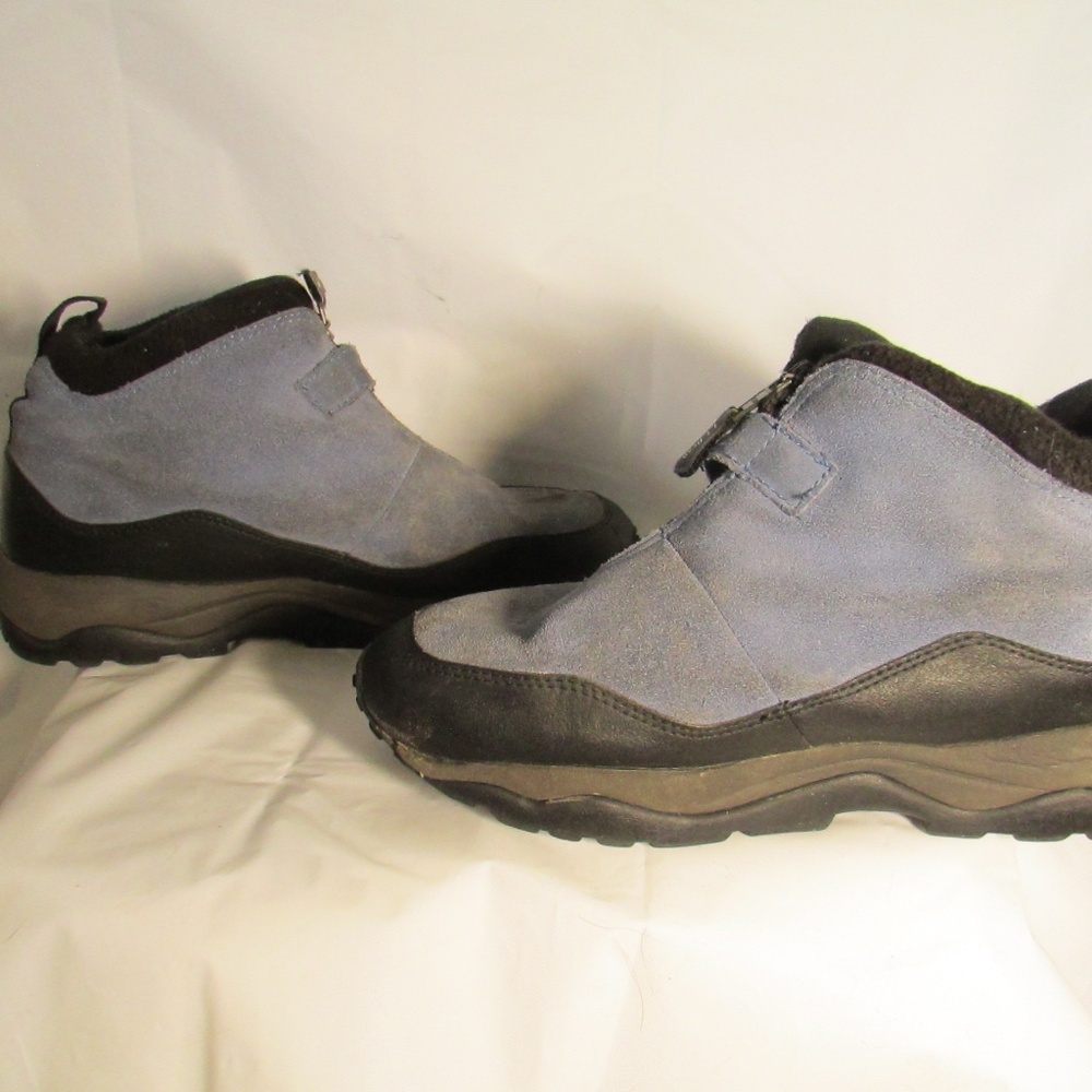 L.L. Bean Insulated Zip-up Ankle Boots - Picture 5 of 7